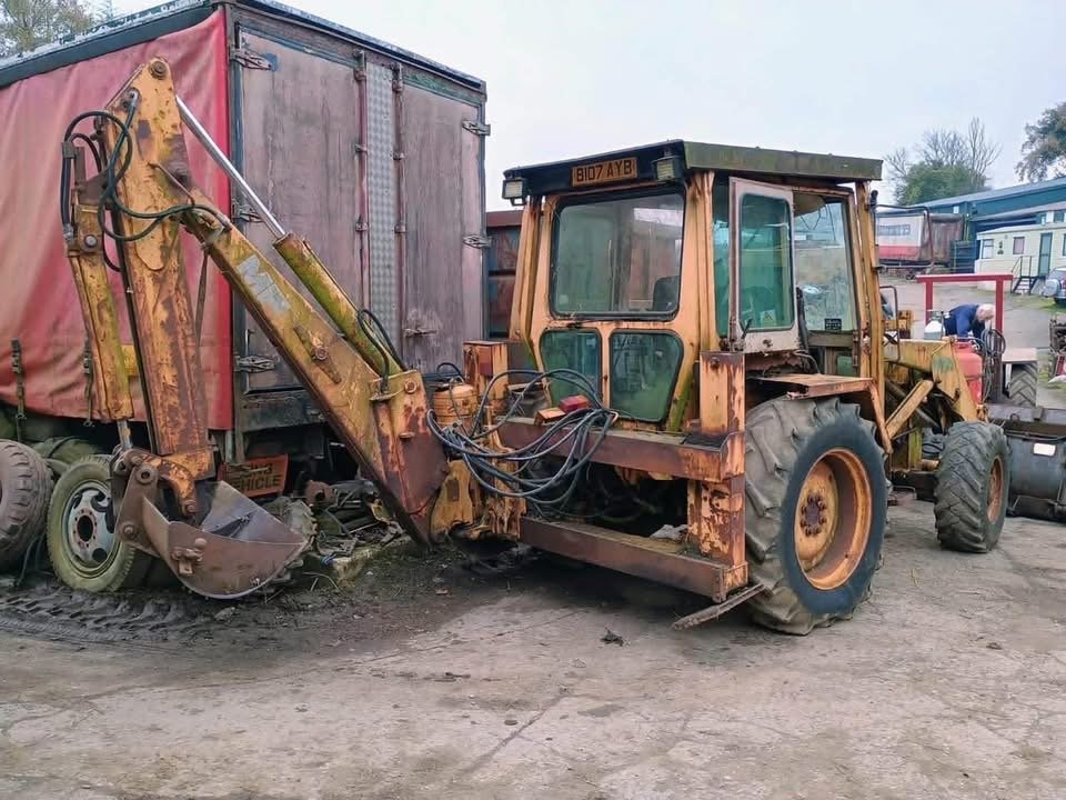 Démontage de Massey Ferguson 50 HX