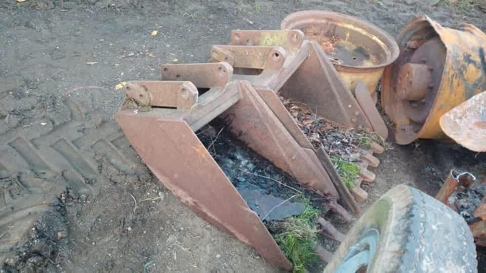 Toutes les pièces de tracteur  FORD 4550