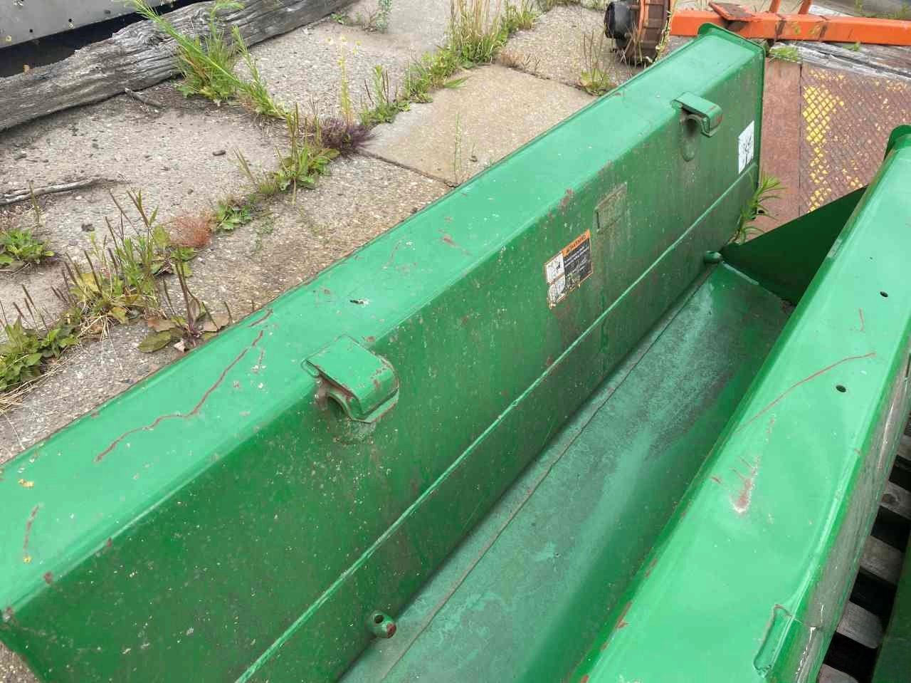godets pour chargeuse frontale John Deere, largeur : 1,85 mètre.