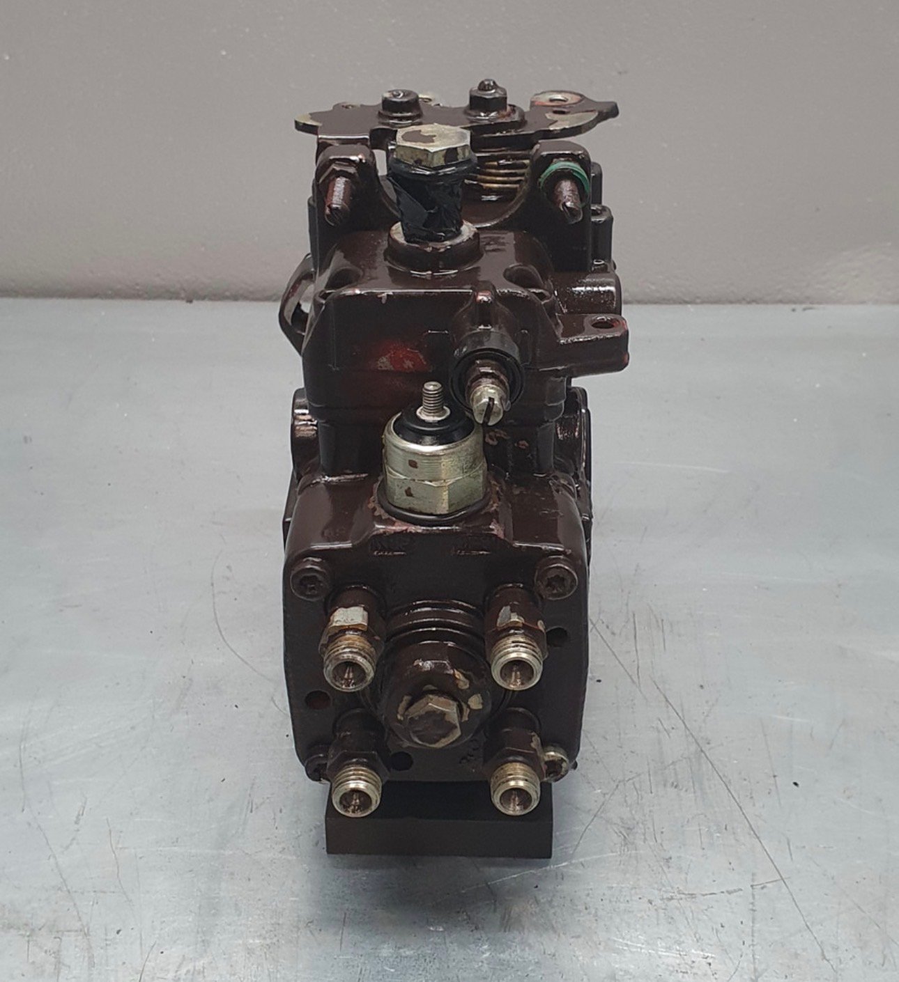 POMPE A INJECTION 4 CYLINDRES FIAT 7086 MOTEUR 8045.06