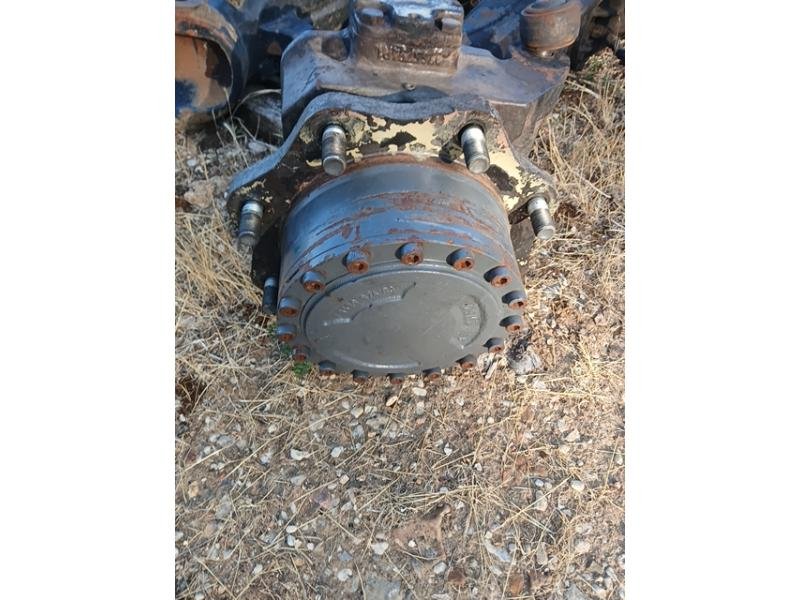 Moyeu de roue pour MASSEY FERGUSON 6445