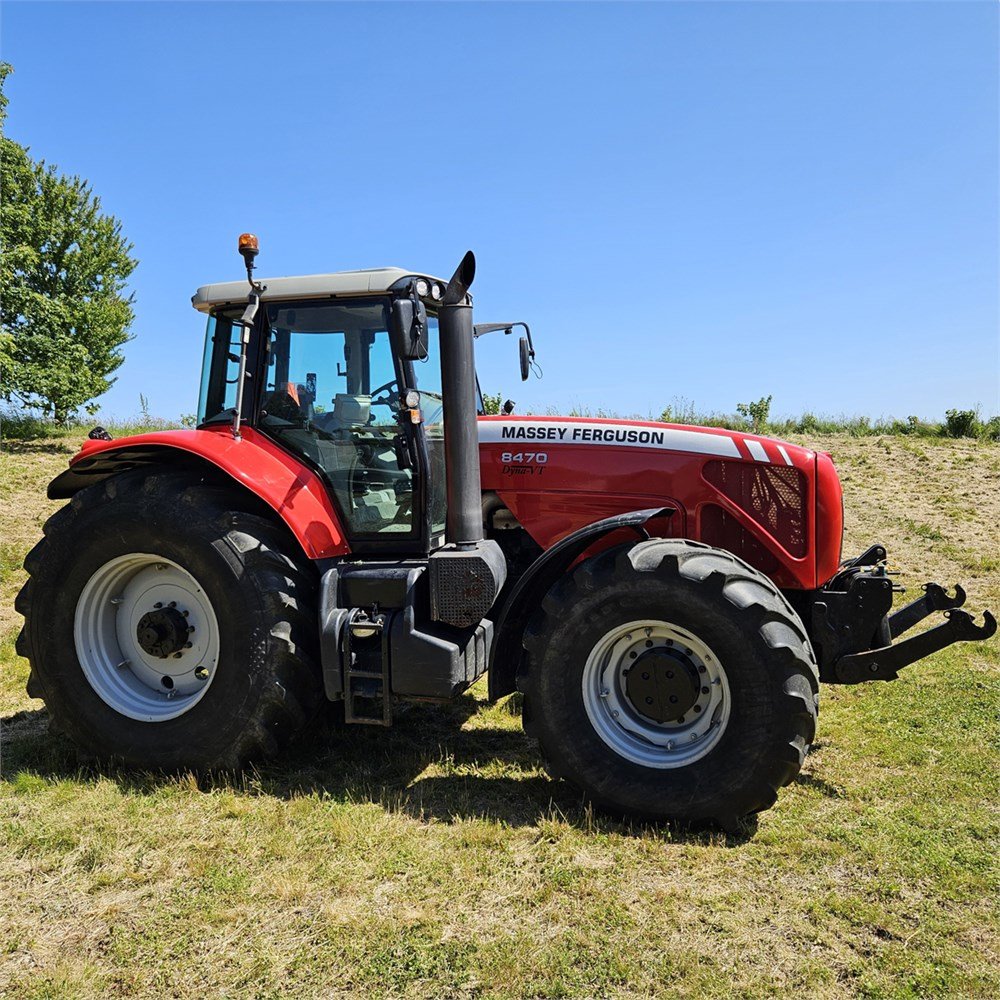 Massey Ferguson MF8470 Dyna VT, année 2006.