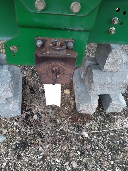 Moissonneuse-batteuse JOHN-DEERE : S560
