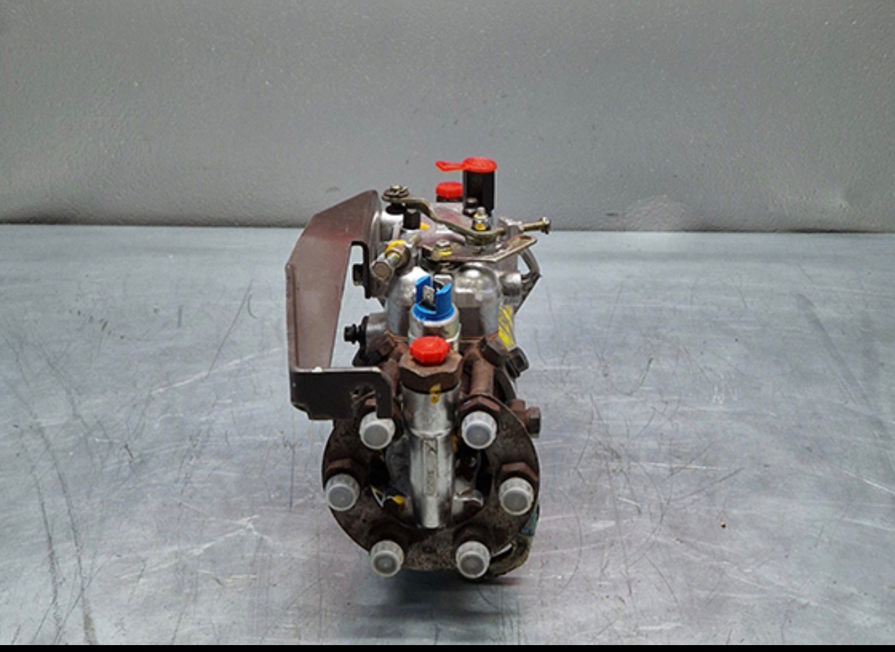 POMPE INJECTION POUR MASSEY FERGUSON  F6160